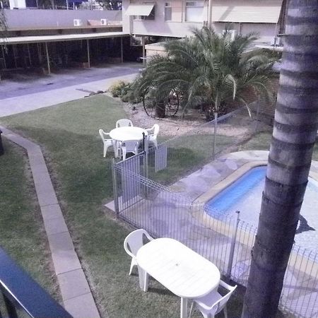 Karama Motor Inn ميلدورا المظهر الخارجي الصورة